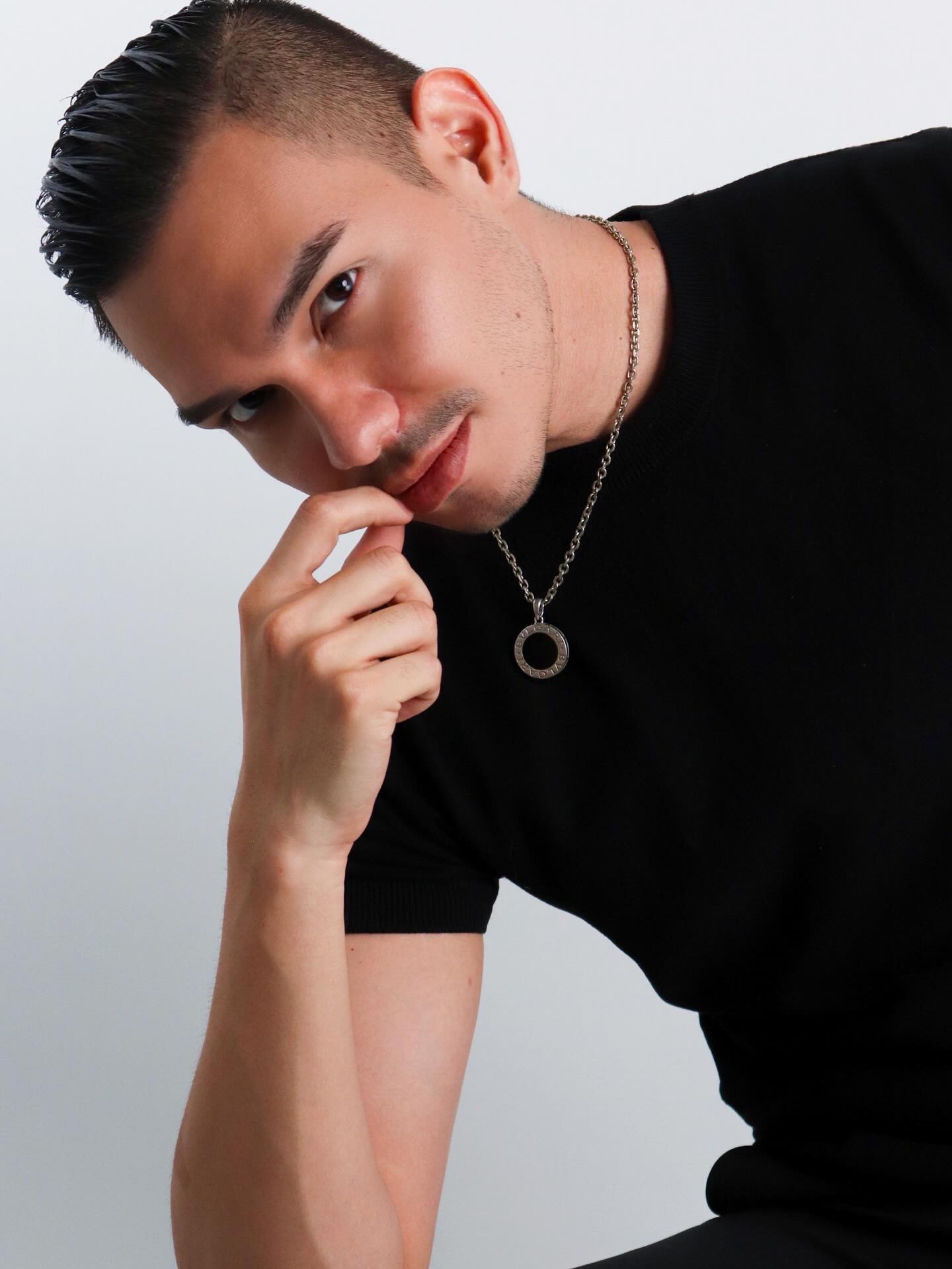 Rafael Moncada — Maquillista profesional certificado